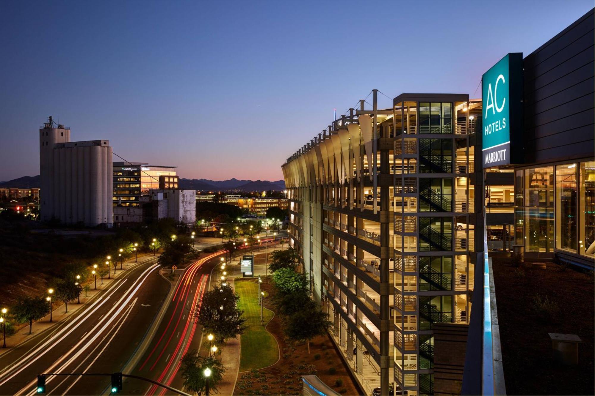 Ac Hotel By Marriott Phoenix Tempe/Downtown Exteriör bild